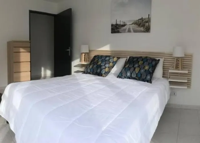 Duplex Port Frejus 5\' Plage Et Commerces