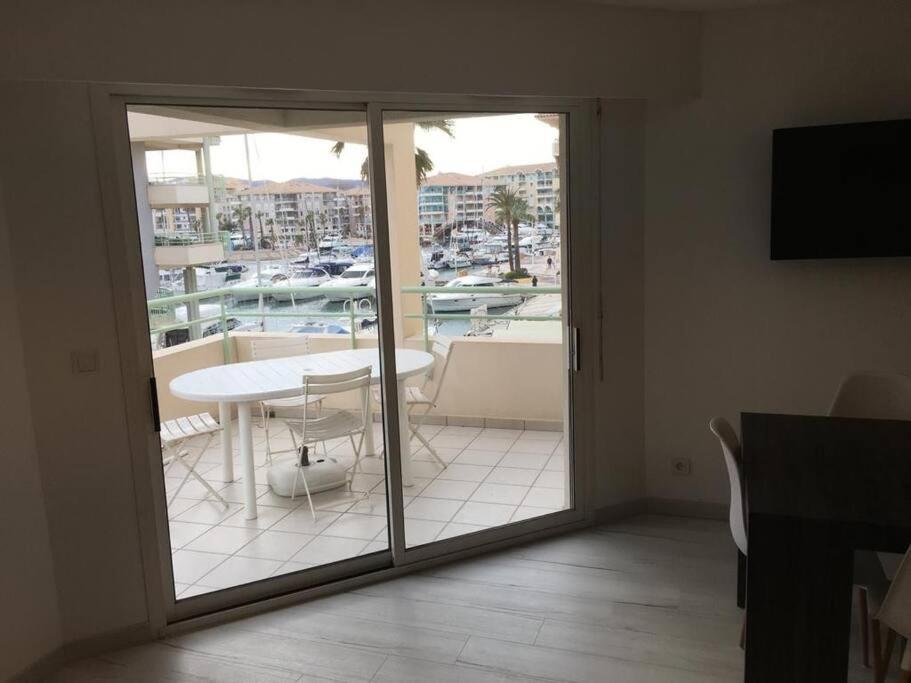 Duplex Port 5' Et Commerces